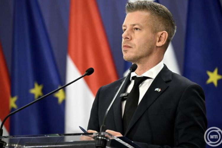 Magyar Péter: a költségvetést drámaian rossz állapotban találtuk az átadás-átvétel után