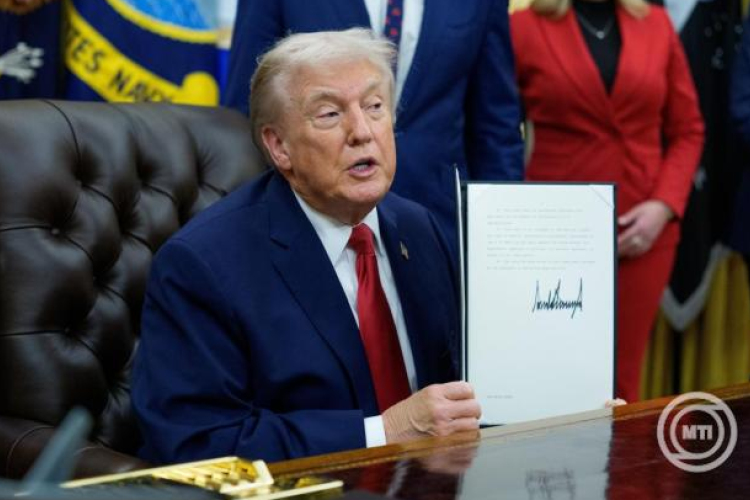 Donald Trump: India beleegyezett, hogy leállítja az orosz kőolaj vásárlását