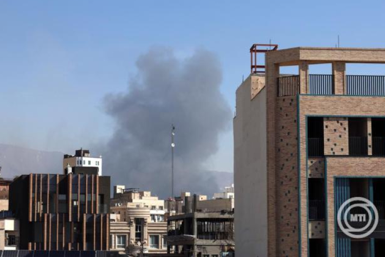 Izrael ismét iráni és libanoni célpontokat támadott, valamint támadásokat szenvedett el mindkét országból